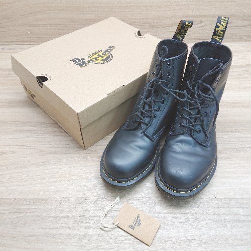 Dr.Martens ドクターマーチン 8ホール カジュアル 定番 ショート ブーツ サイズUK9 ブラック メンズ E 