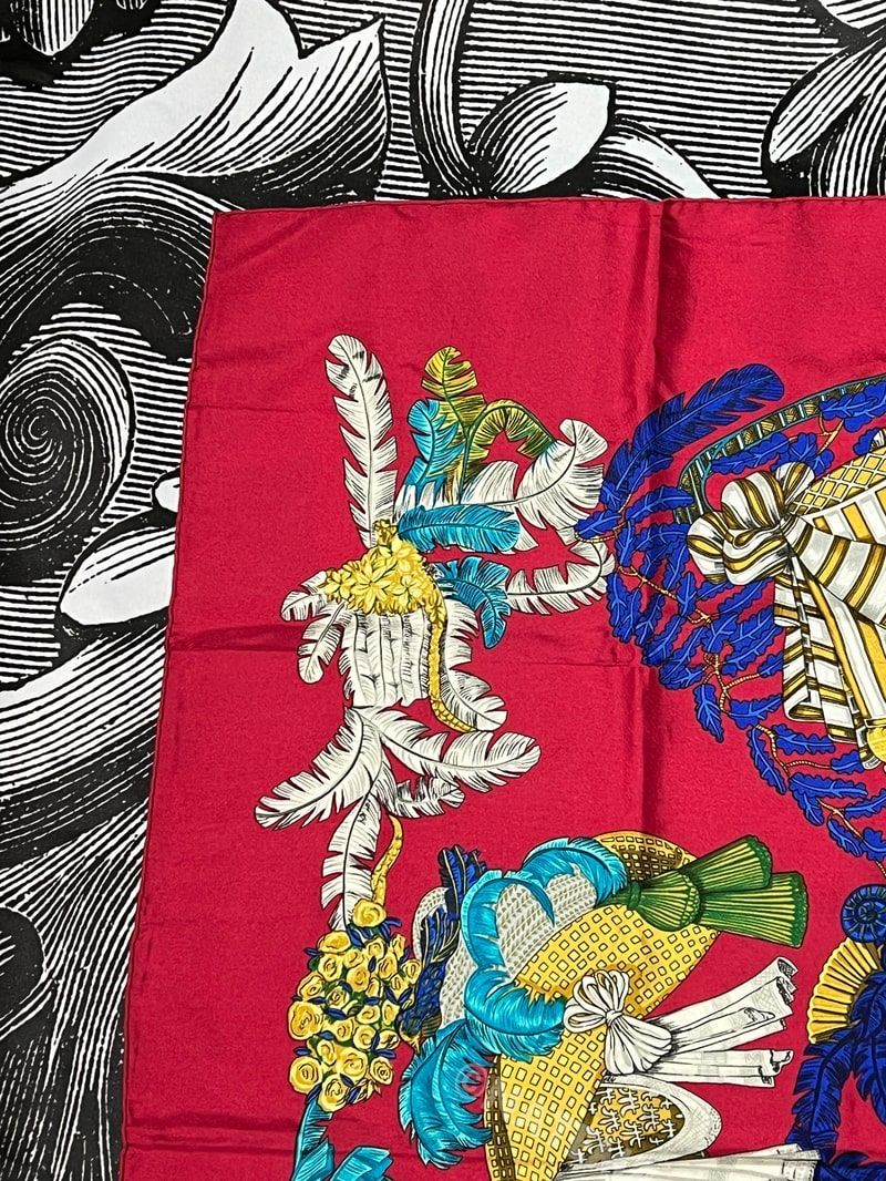 エルメス スカーフ 90 カレ HERMES chapeau 帽子 脱帽 赤 レッド