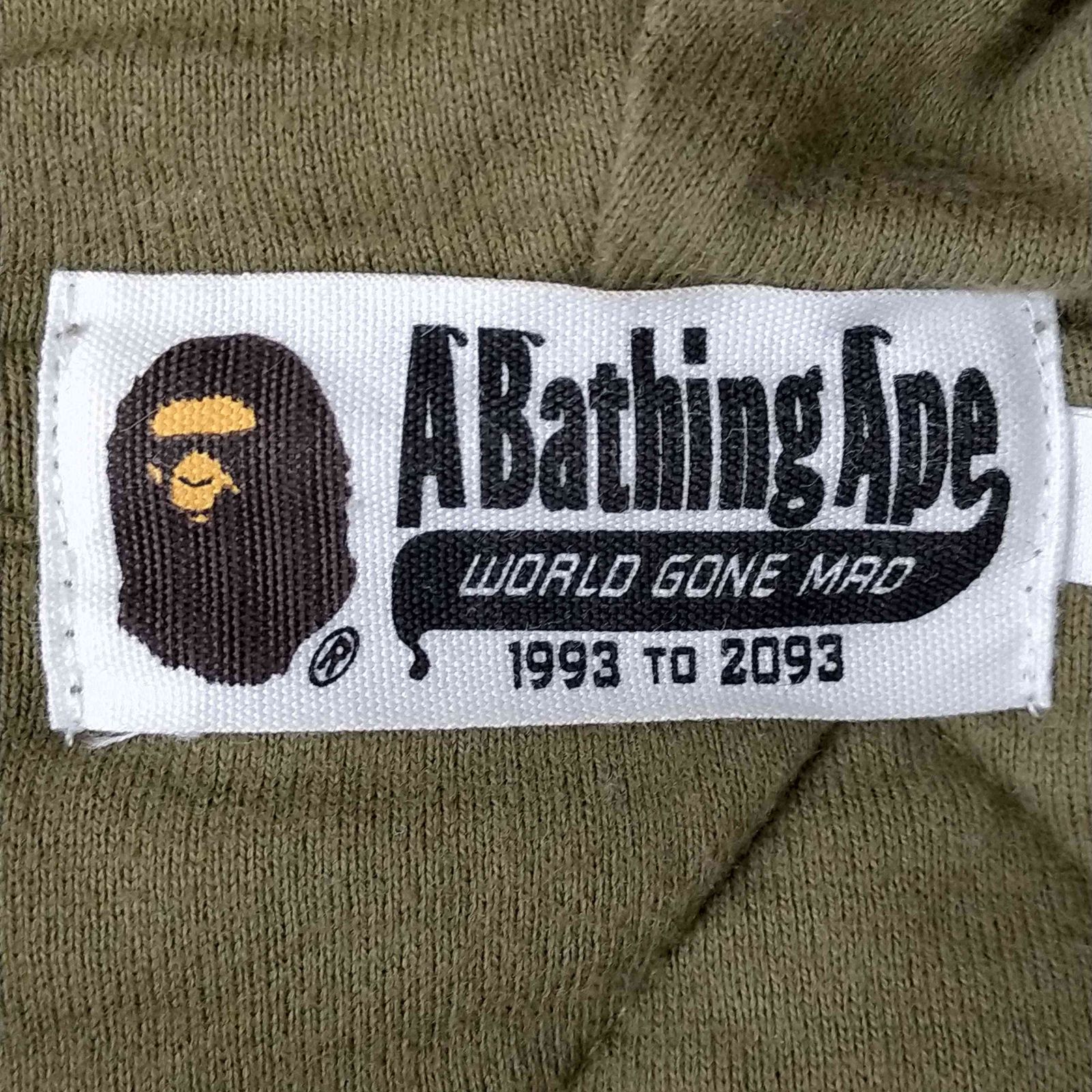 アベイシングエイプ A BATHING APE カモ柄 キルティングジップアップパーカー メンズ M