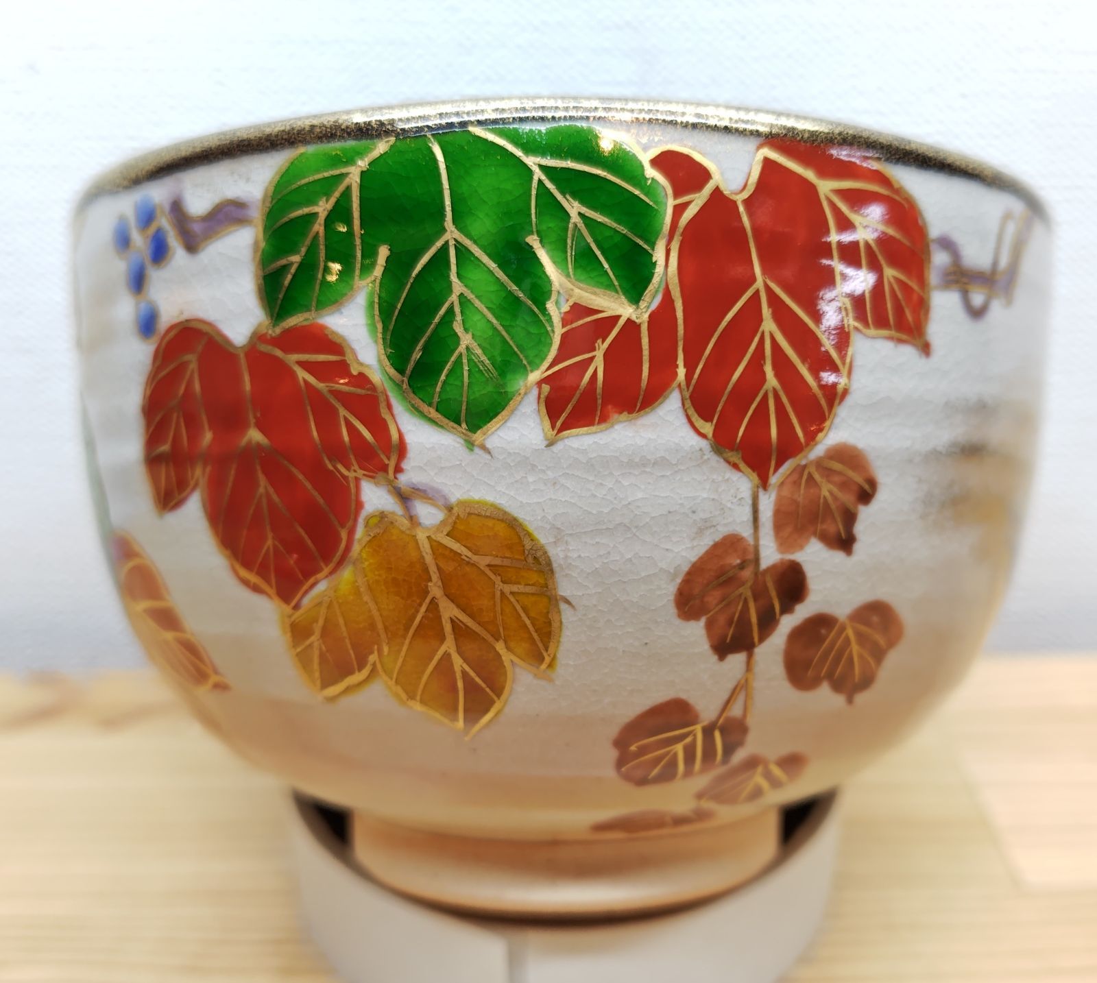 逢絢亭・新品】茶道具 茶碗 京焼 乾山 赤蔦の絵 内黒塗 壱休窯