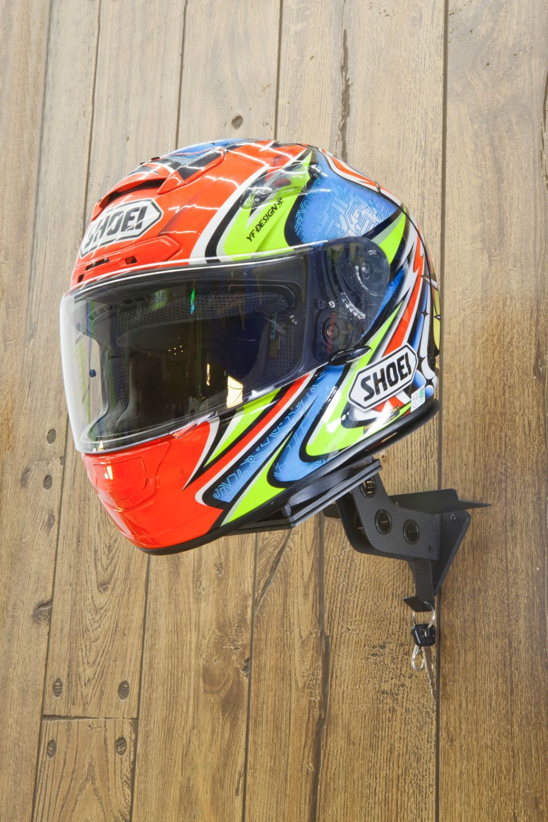 鉄製ヘルメットハンガー ファン付きUSB駆動