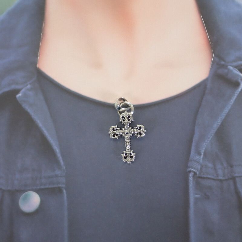 フィリグリークロス Withベイル XS カスタム事例詳細 | クロムハーツ（chrome hearts）に