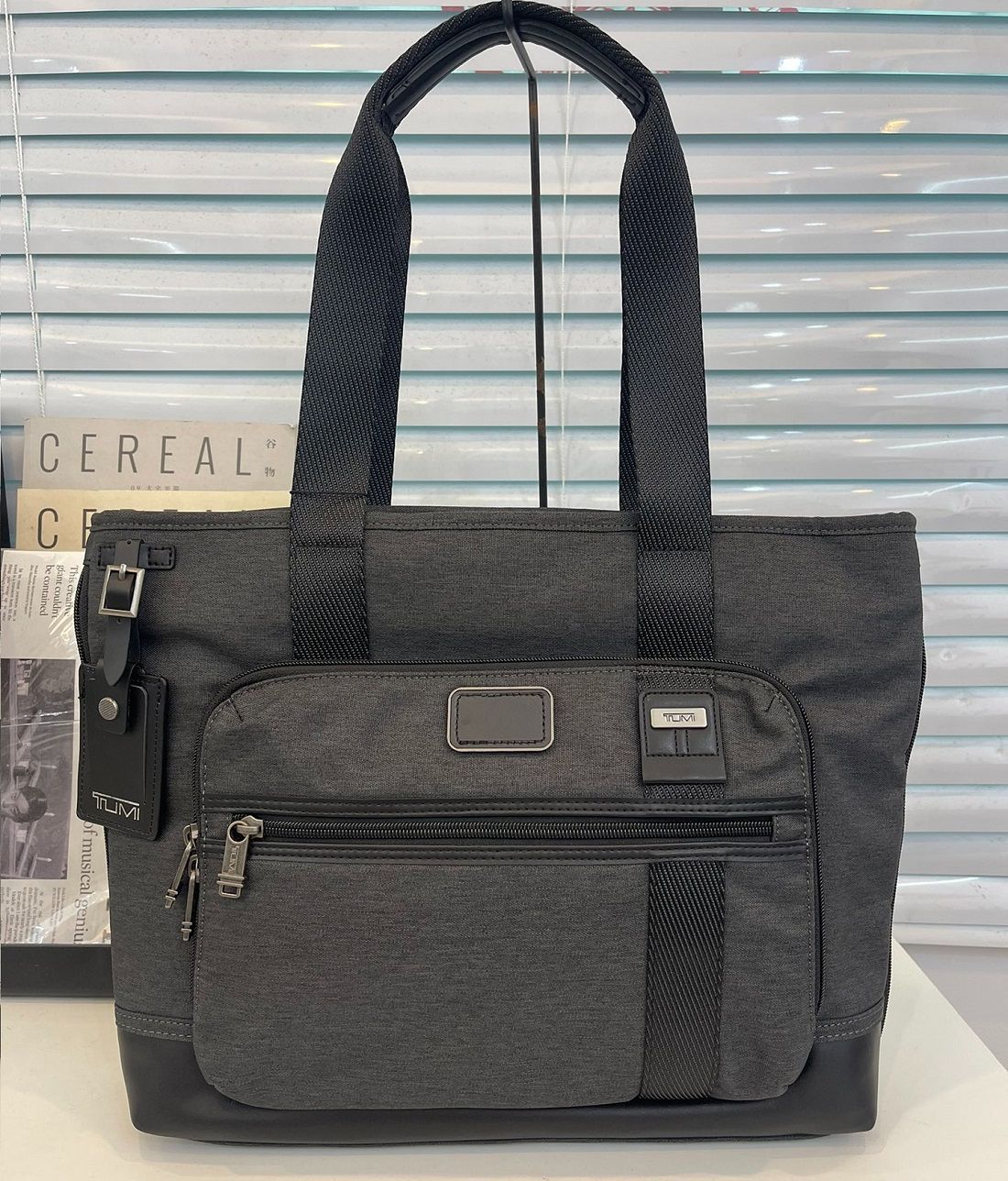 新品✨未使用 TUMI トゥミ トートバッグ ビジネス エクスパンダブル 2223309 トートバッグ メンズバッグ 肩掛け グレー A4/PC収納  通勤 仕事 出張 人気 おしゃれ 日常用 カバン - メルカリ