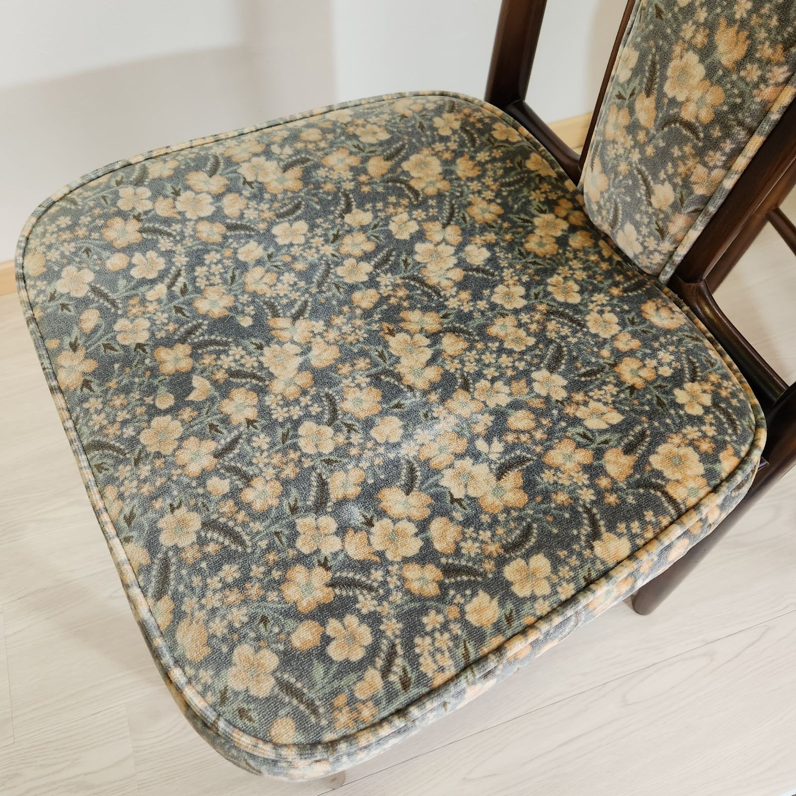 karimoku ダイニングチェア オールド カリモク コロニアル 花柄 ベロア