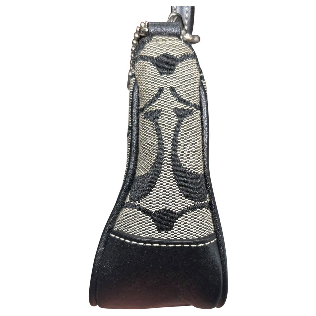 良品 COACH ハンドバッグ シグネチャー グレー 黒 アクセサリーポーチ COACH(コーチ) Signature Canvas Accessory Pouch シグネチャー