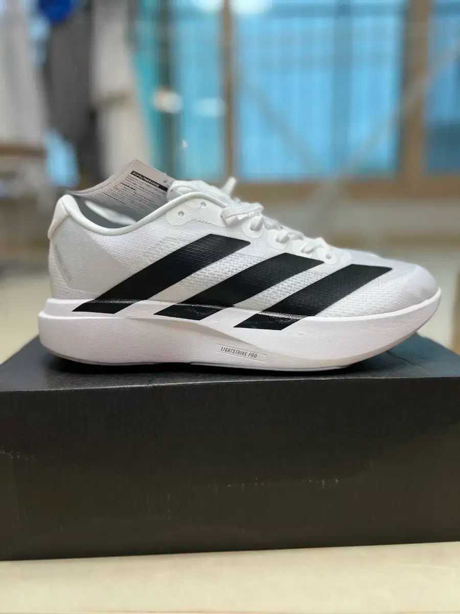 adidas アディダス