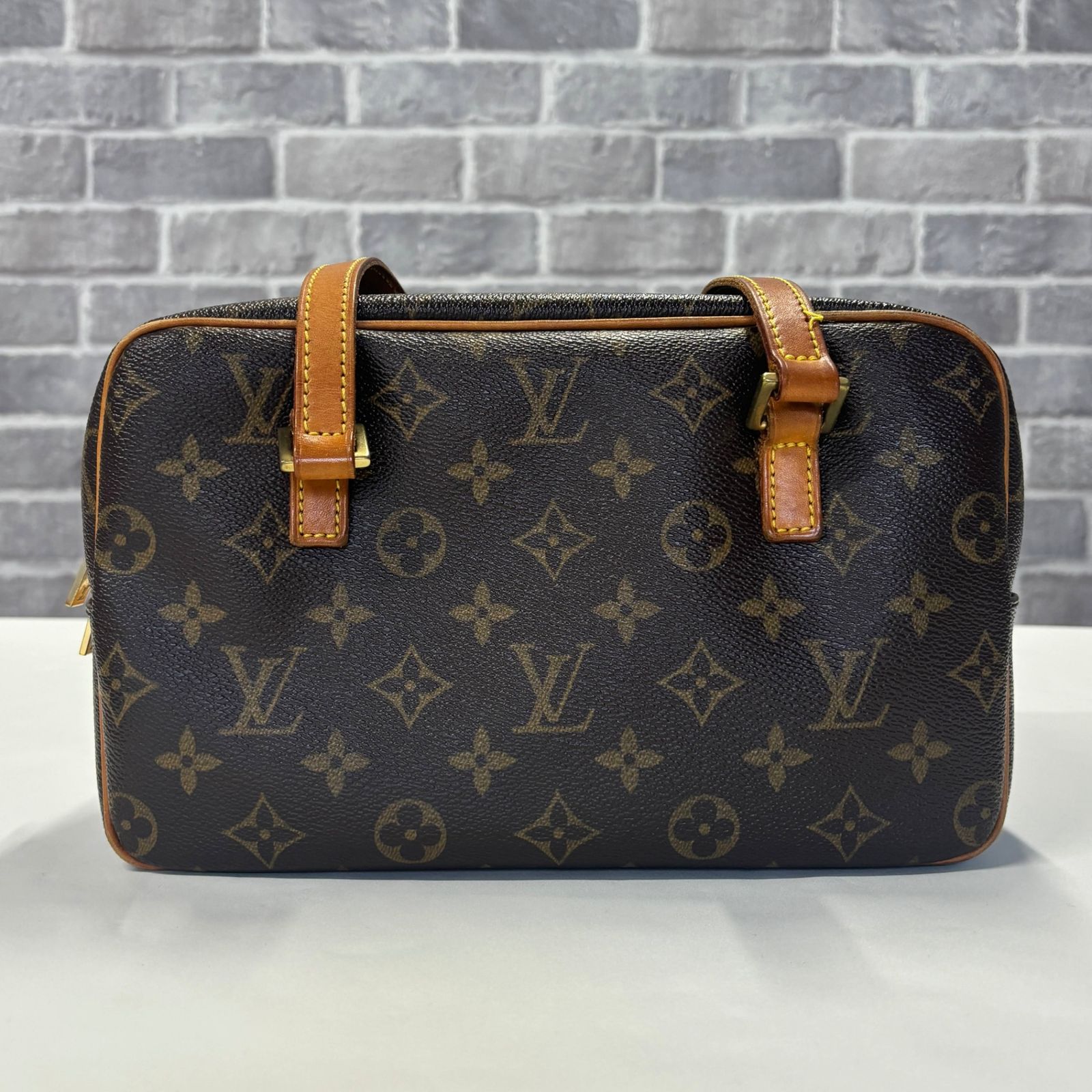 LOUIS VUITTON(ルイヴィトン) シテMM/モノグラムキャンバス M51182 