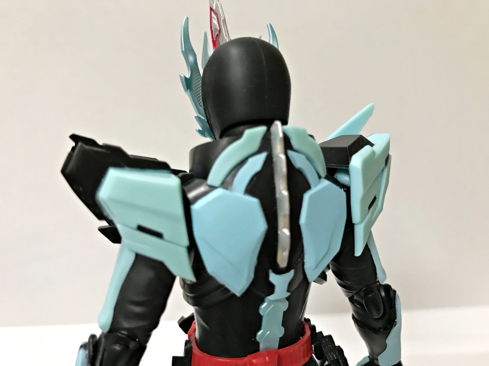 30.【開封】S.H.Figuarts 仮面ライダーセイバー プリミティブドラゴン