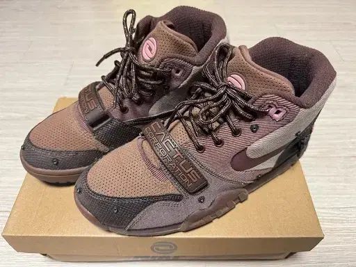 NIKE(ナイキ) X SCOTT(スコット) エア トレーナー/サーコニー エンドルフィン エリート