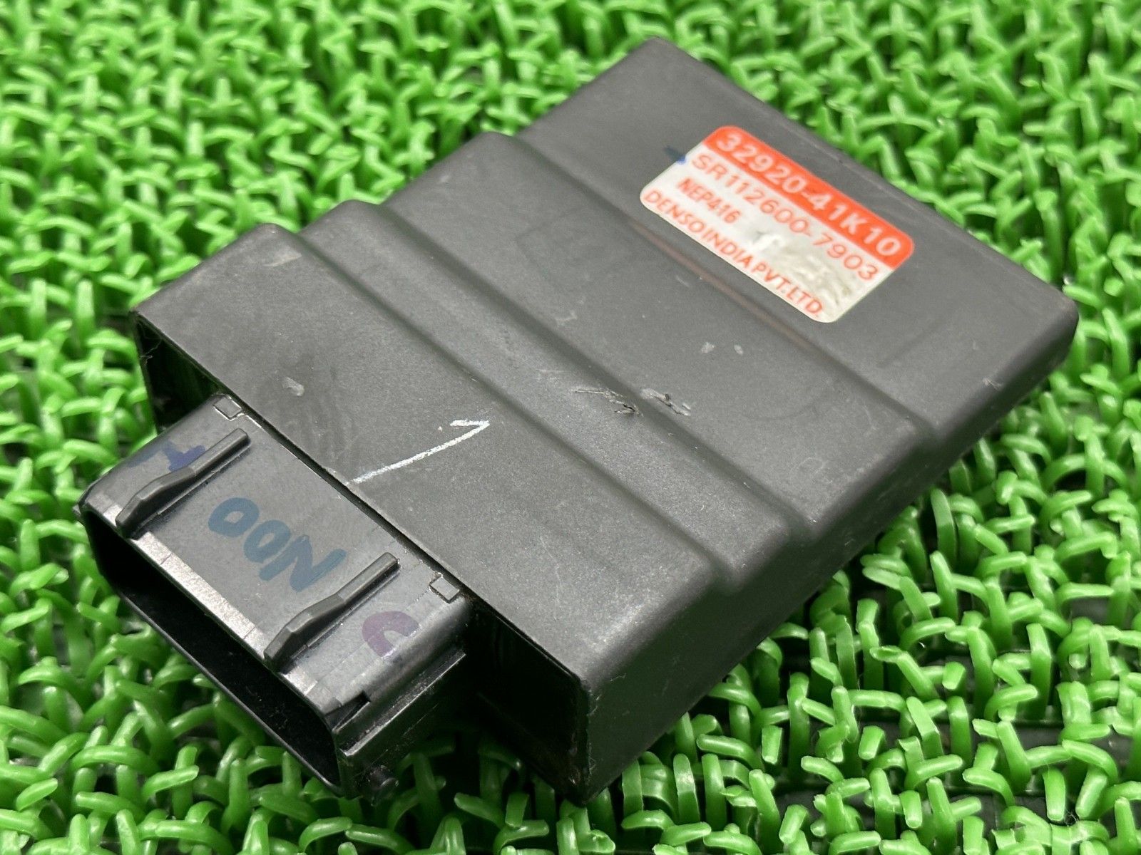 ジクサー250 ECU スズキ 純正 バイク 部品 ED22B GIXXER SF250 ECM FIコントロールユニット 車検 Genuine Qr