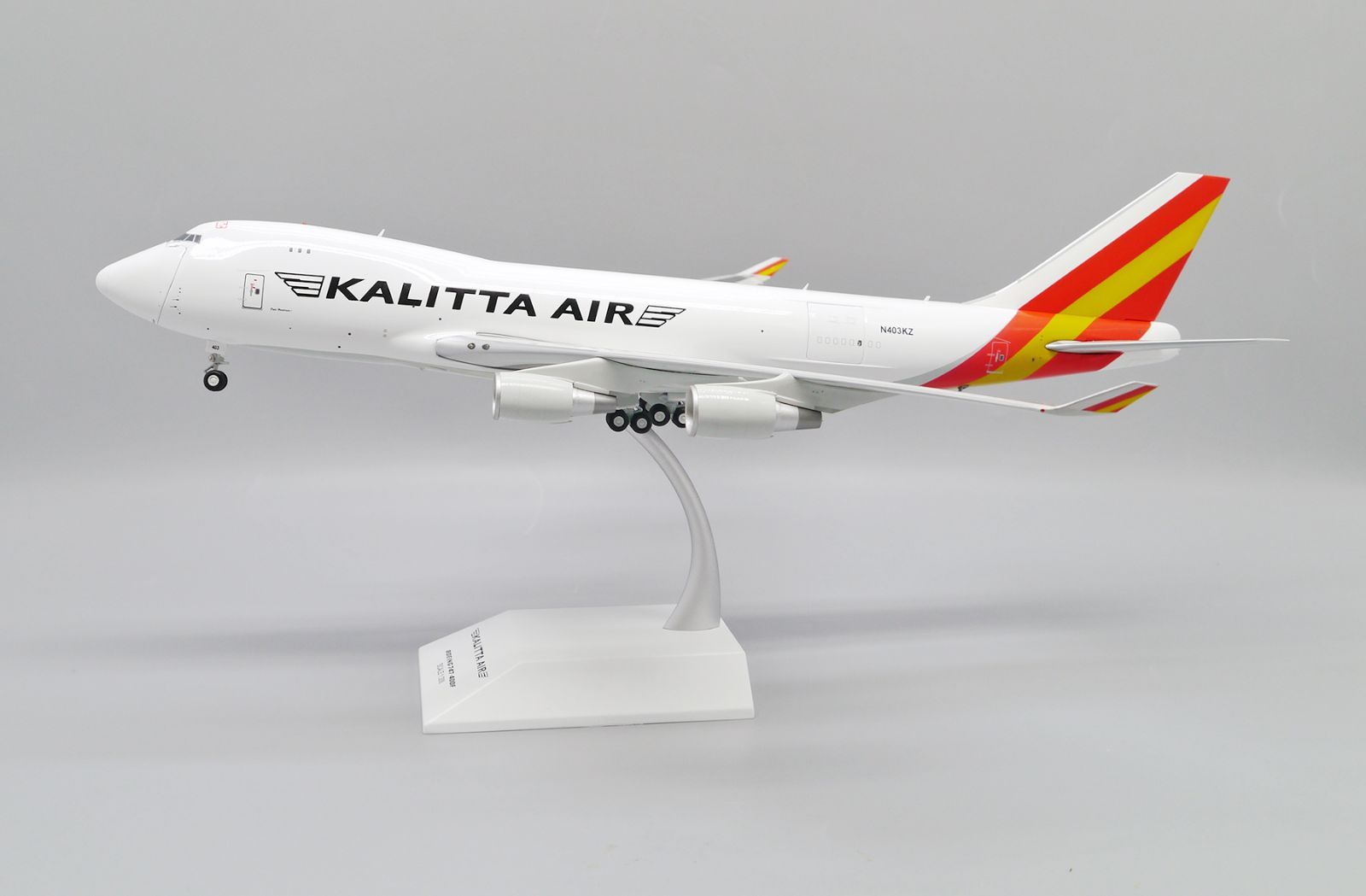 カリッタエア 747-400F N403KZ 1/400 fit=scale-down,w=1200