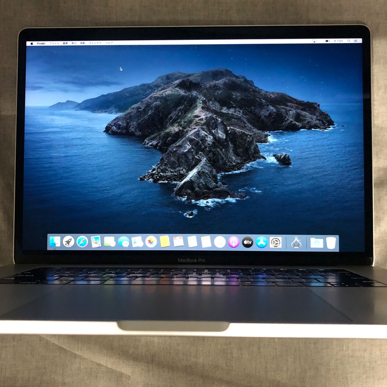 本体のみ】Apple MacBook Pro (15-inch, 2018)【Touch Bar・i7・Radeon 