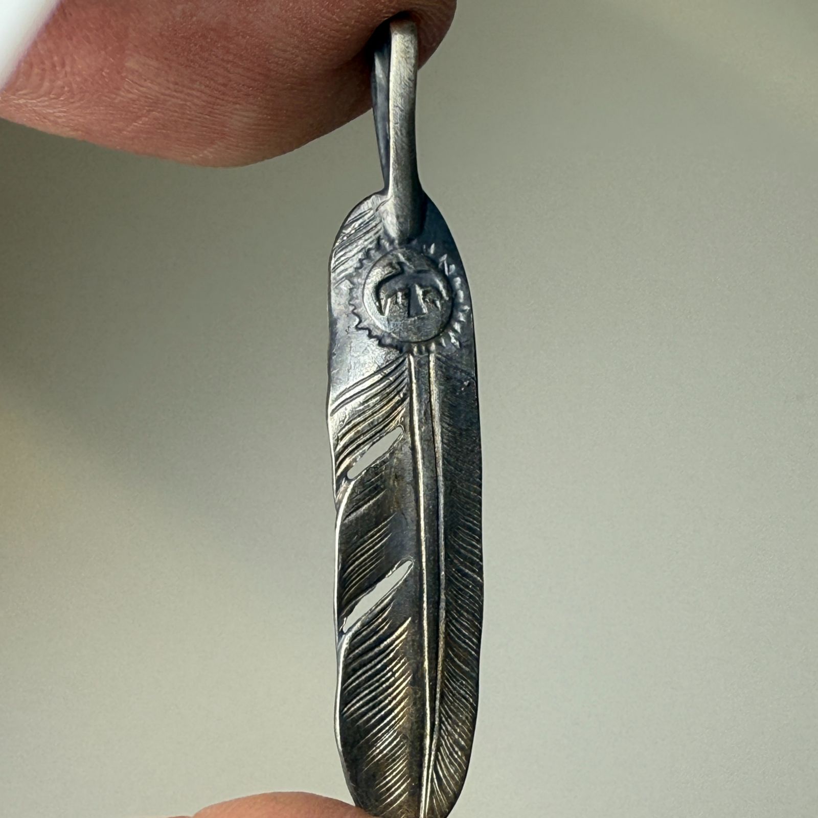 ゴローズ★SV フェザー 大　左向き ゴローズ SVフェザー大（左向き） - メルカリ