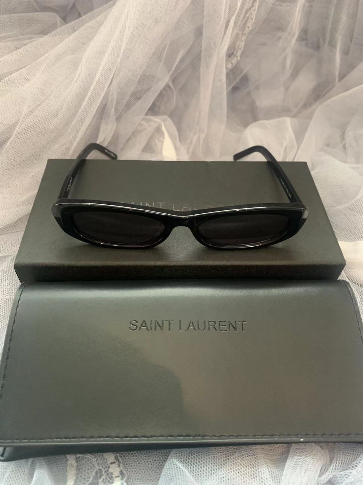 有名なブランド SAINT 着用 常田大希 サングラス BLACK 557 SL LAURENT