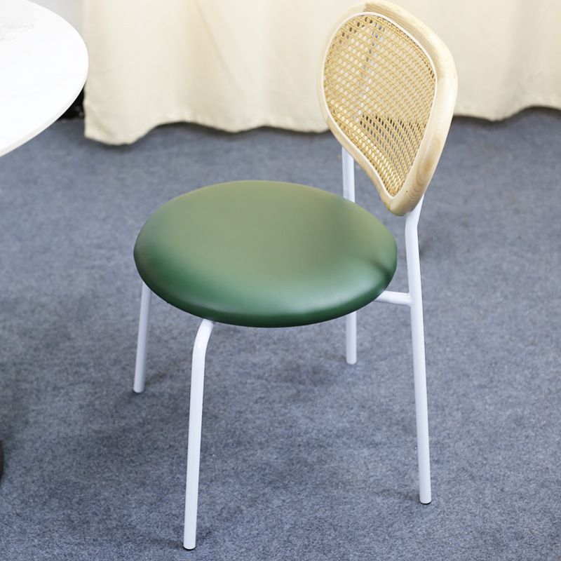 くつろぎのカフェチェア