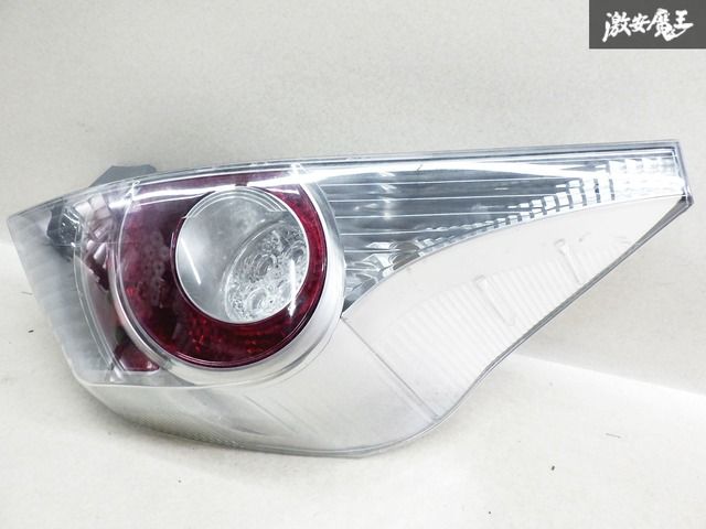 破損なし！】トヨタ純正 NHP10 アクア 前期 テールライト