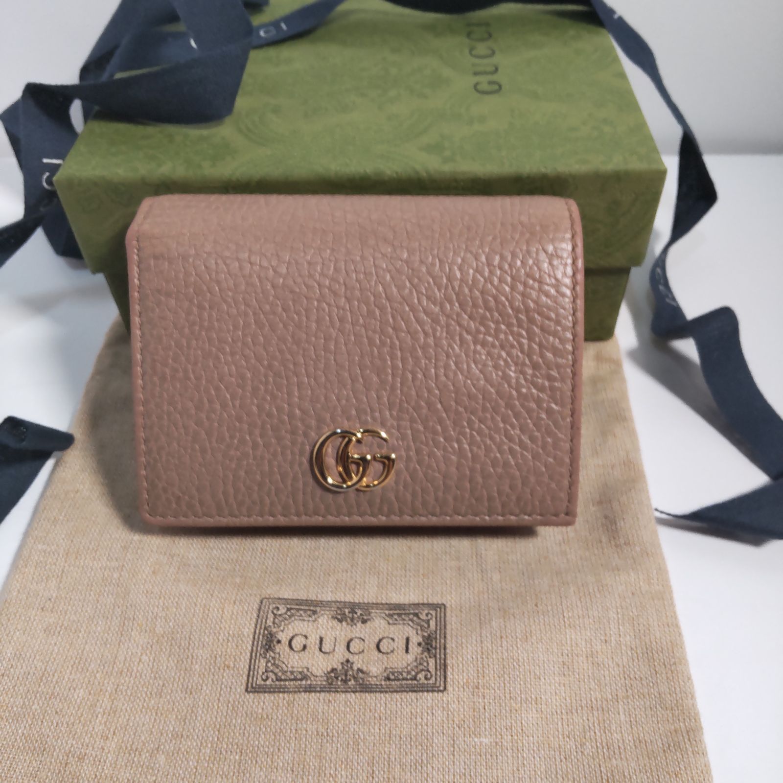 USED中古品】 グッチ GUCCI GGマーモント 2つ折り財布 近年モデル GG  