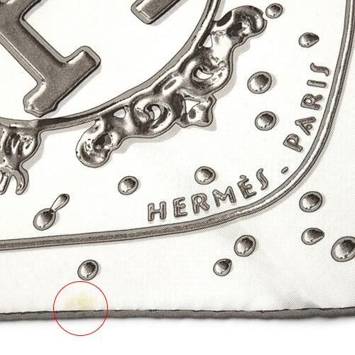 エルメス スカーフ HERMES シルク ポワントゥ 三角スカーフ 銀のしずく 銀の雫 ロゴ ホワイトxグレー レディース OJ10568