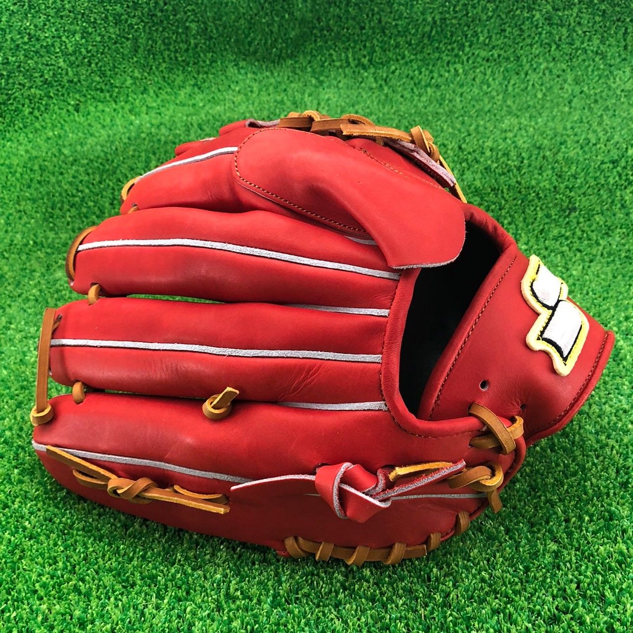 2/8～10限定価格】 野球 SSK エスエスケイ 硬式グローブ グラブ 投手用 プロエッジアドヴァンスドシリーズ SBN TYPE 右投用 左投用  高校野球対応 ピッチャー 投手 AKS71525 野球用品 スワロースポーツ - 野球用品専門店 スワロースポーツ | 激安特価品 品揃え豊富!