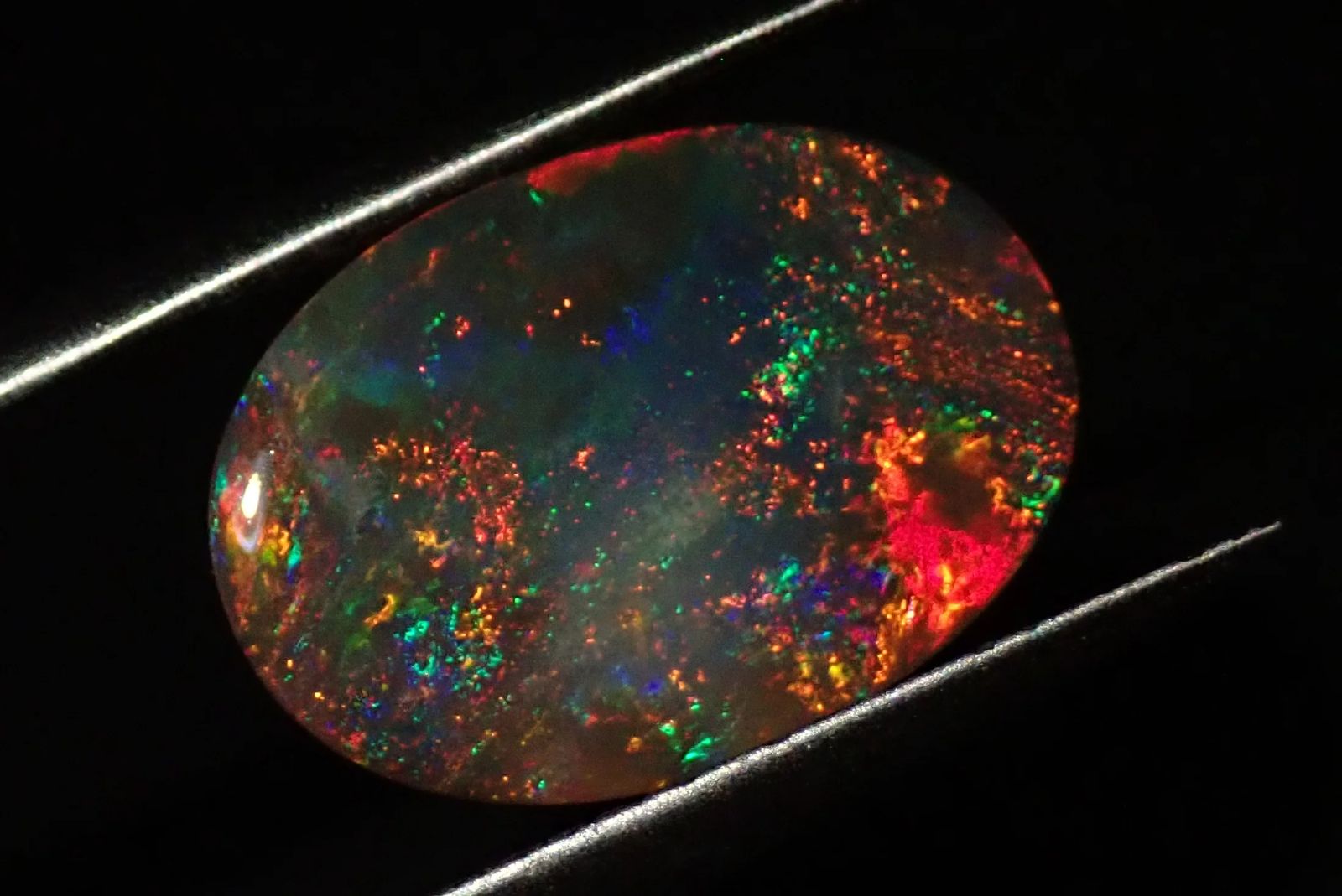 天然ブラックオパール ルース 3.032ct 約11mm×15mm ソーティング付き！