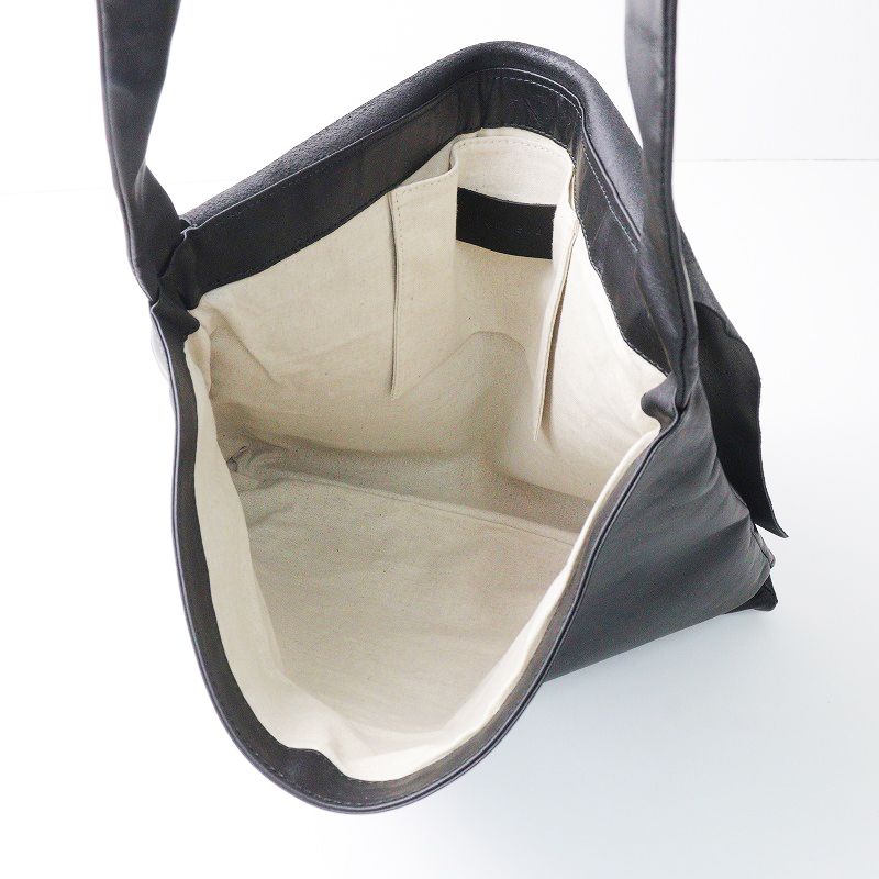 美品 エヴァムエヴァ evam eva レザー フラップショルダーバッグ