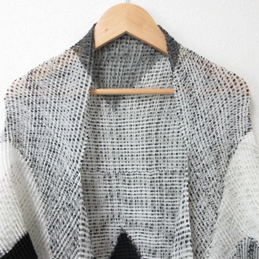 ISSEY MIYAKE カーディガン サイズ2 美品 ISSEY MIYAKE イッセイミヤケ ショートスリーブ プリーツ