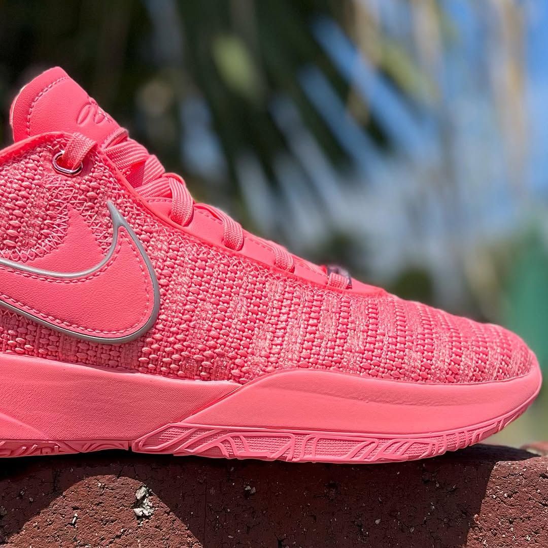 シューズ(男性用) Nike LeBron20 \"Pink Diamond\" EP Nike LeBron 20 “Pink Diamond”が国内8月1日より発売［DJ5423