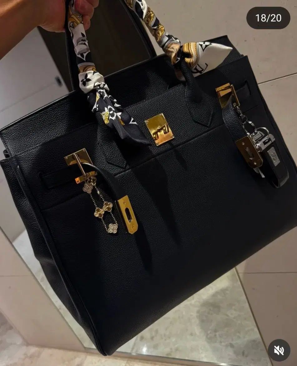 ラフィナート エトゥアル チェイン トートバッグ