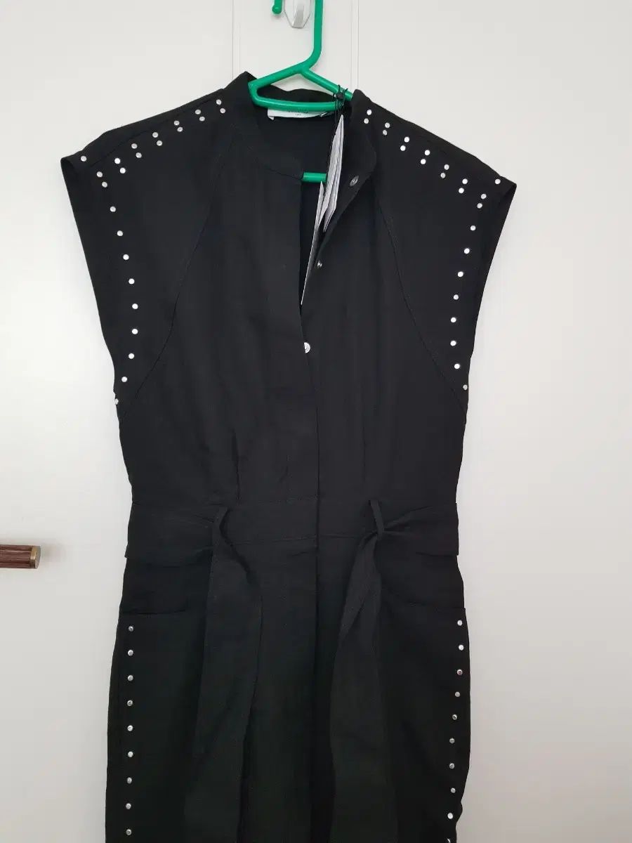 定価 99 9 1万ウォン IRO イロ iro ジャンプスーツ