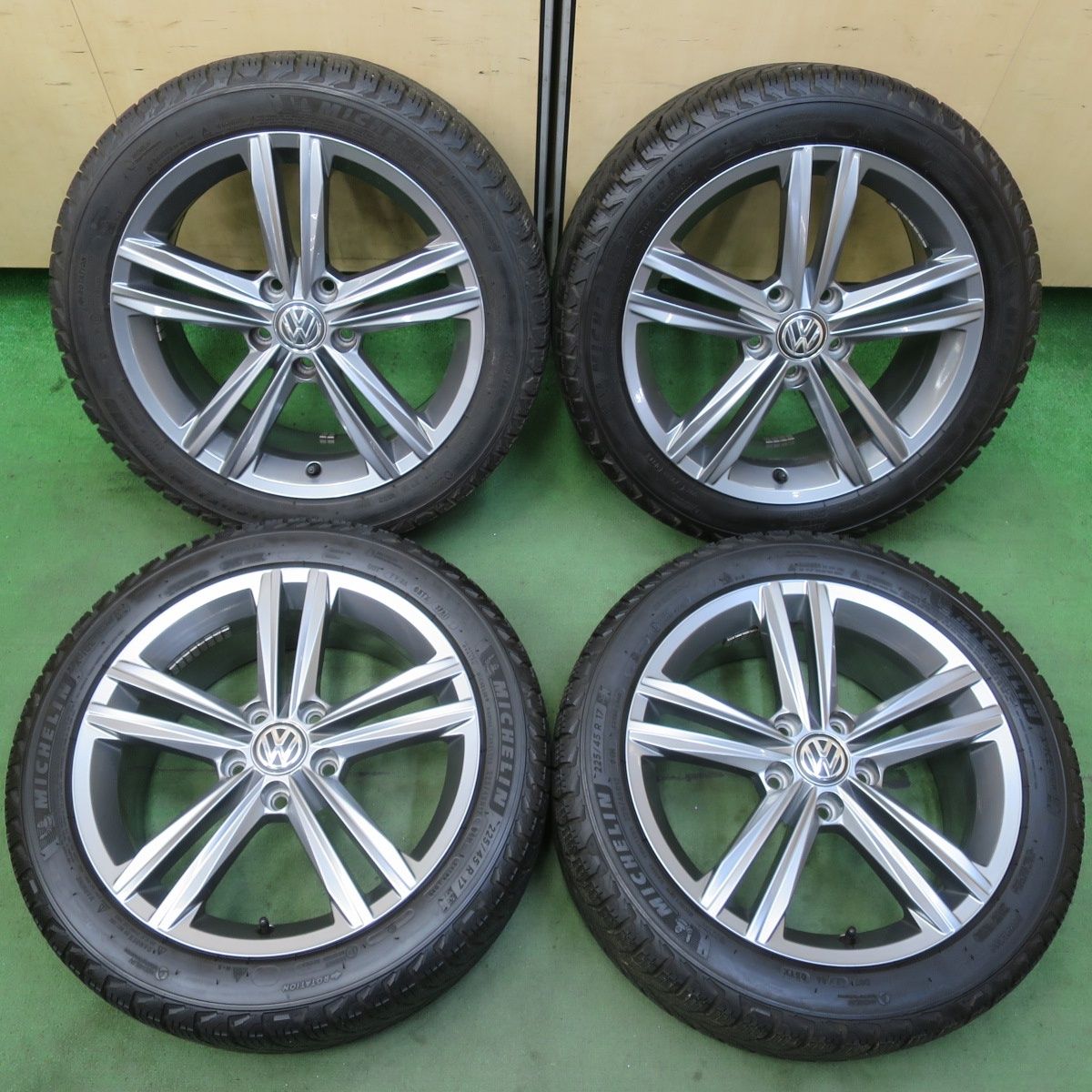 バリ溝 21年 キレイ ほぼ10分 ワーゲン ゴルフ ハイラインマイスター 純正 225 45R17 スタッドレス ミシュラン X-ICE SNOW 17インチ PCD112 5H 5092311イス