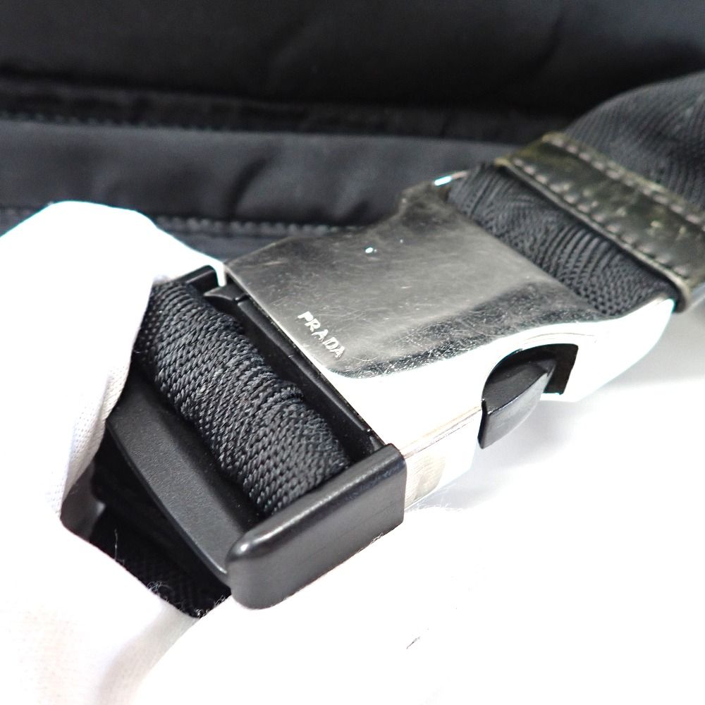 プラダ ボディバッグ