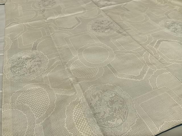 平和屋着物○本場大島紬 白大島 カタス7マルキ 正倉院花文