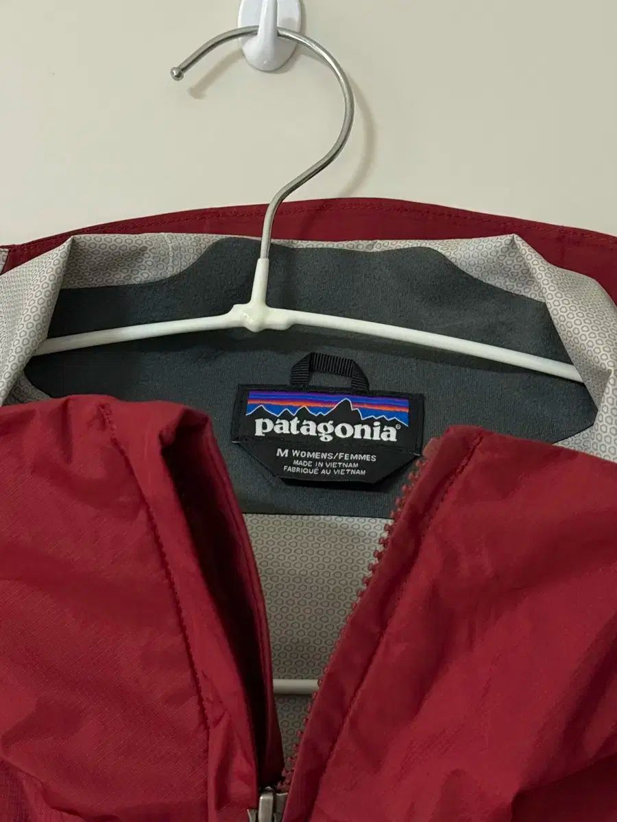 patagonia パタゴニア トレントシェル 3 L レディース m 販売