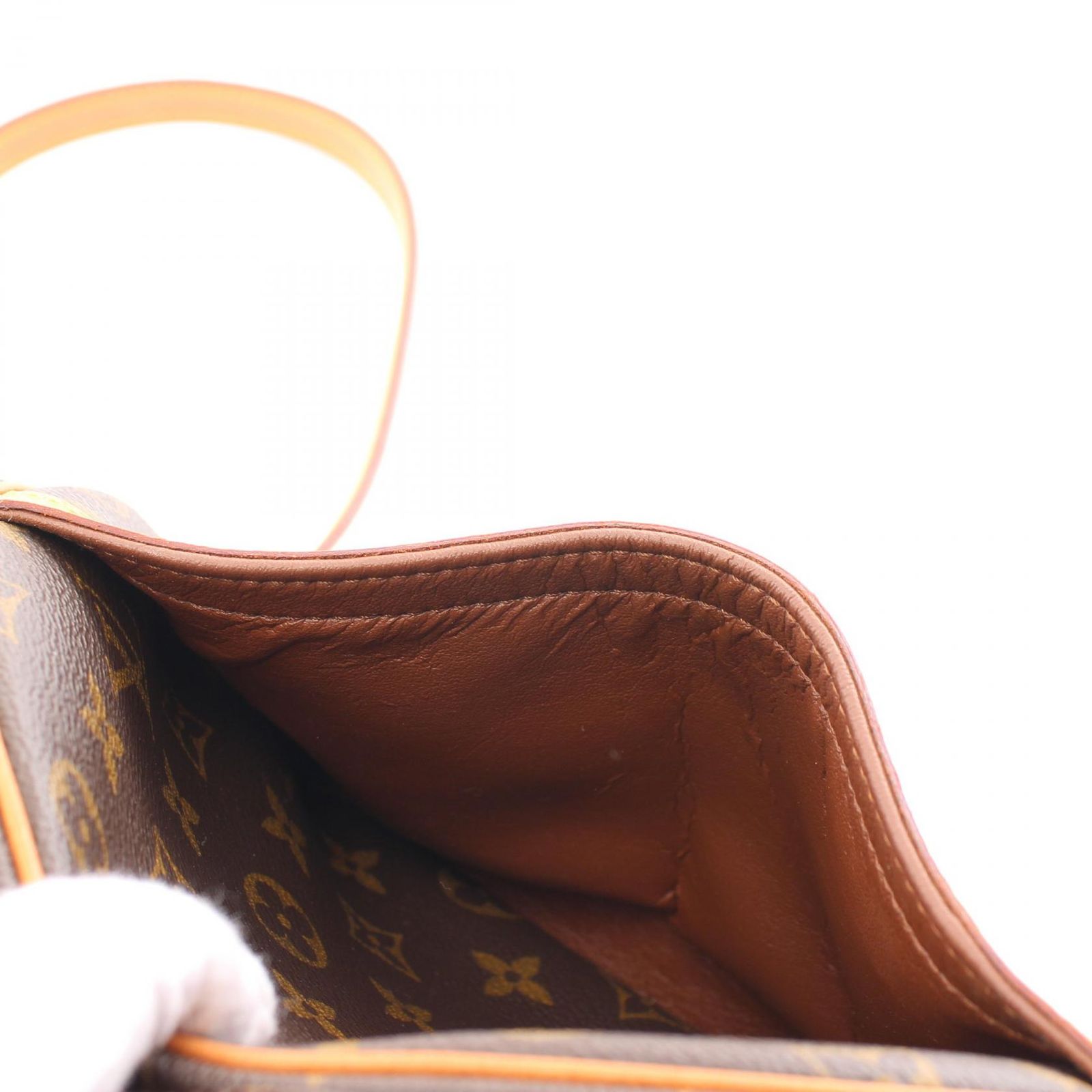 ルイ・ヴィトン ブロワ モノグラム ショルダーバッグ ヴィトン