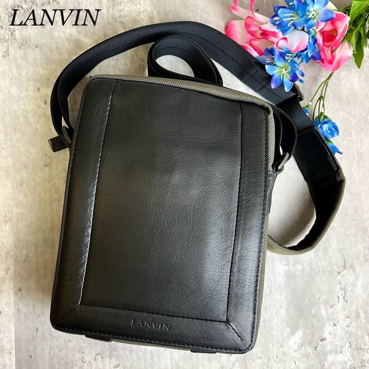 美品 美品 バリー ショルダーバッグ レザー ストライプ ロゴ型押し 黒 