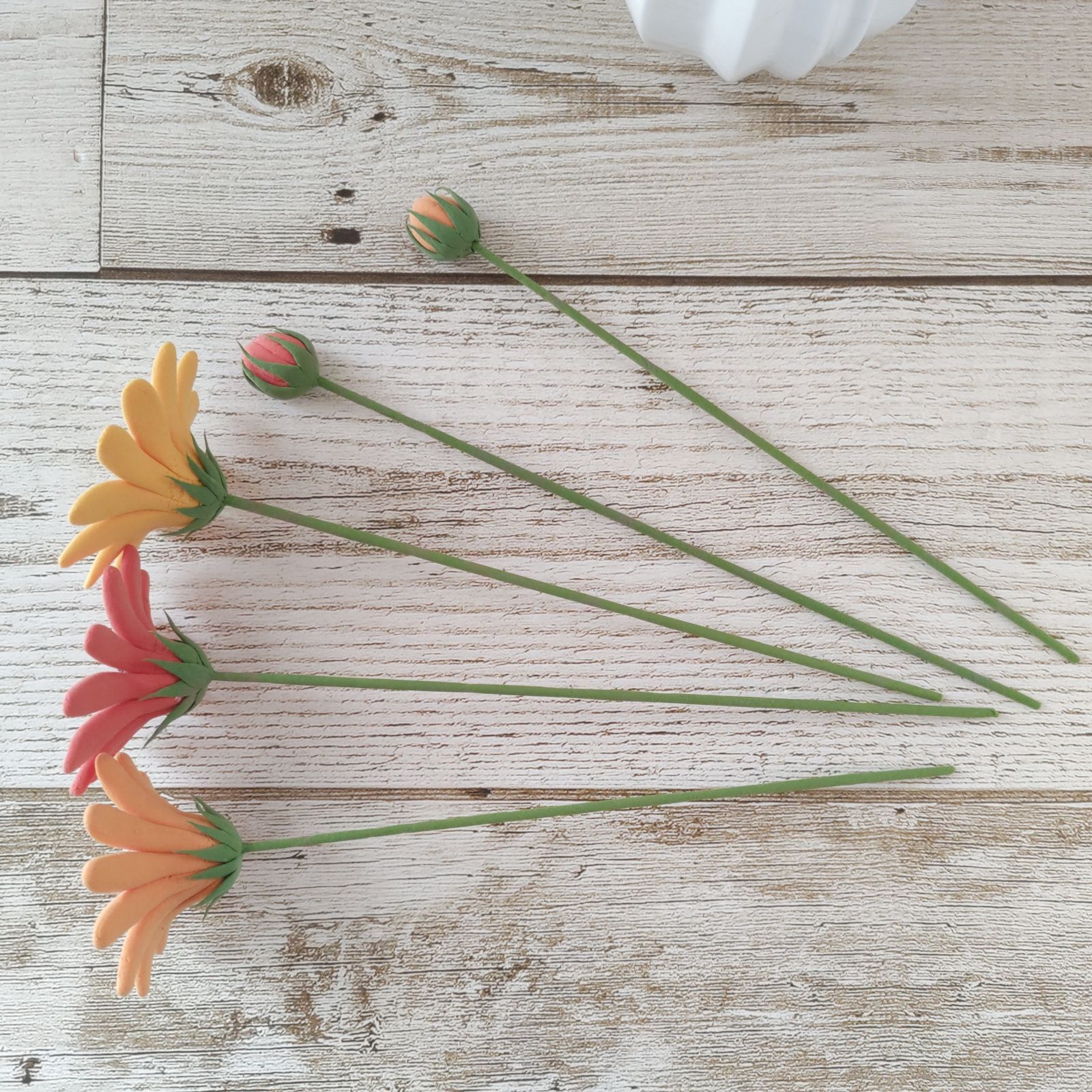 マーガレット＊クレイフラワー＊粘土の花＊ハロウィン＊秋色オレンジ