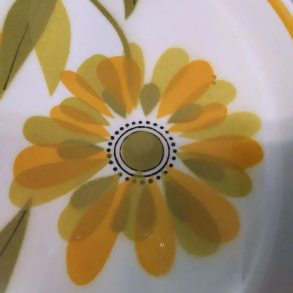ミカサmikasa LIGHT LIVELY 花柄イエロー食器セット