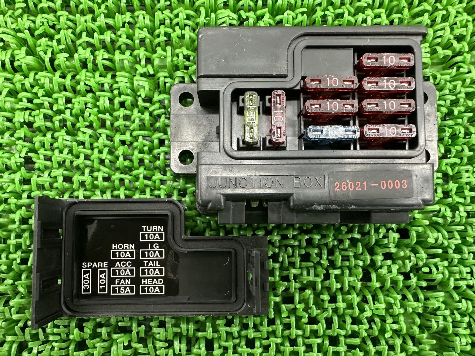 専用出品❹ Z750 Z750S ヒューズボックス 26021-0003 カワサキ 純正 中古