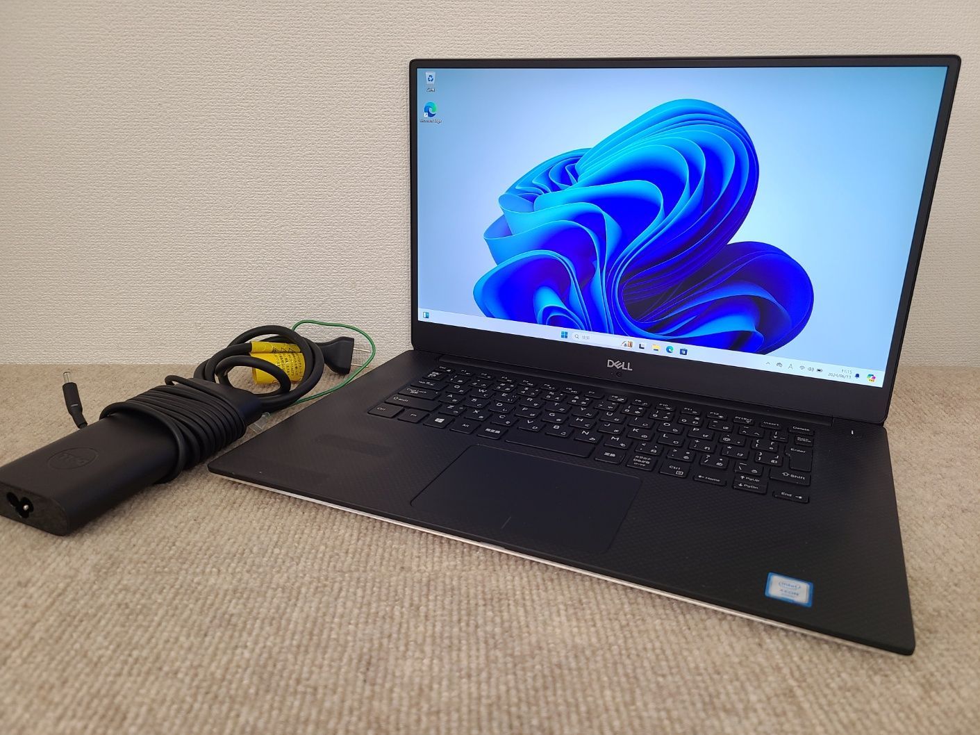 DELL Precision 5530 CAD用ノートパソコン Xeon E-2176M メモリ16GB