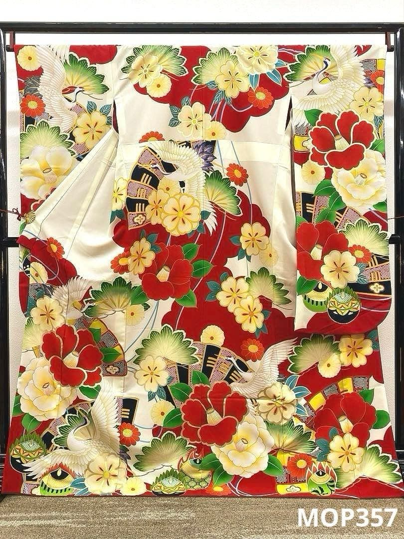 ポリエステル コラボ振袖 玉城ティナ×キスミス 金彩 椿 鶴 身丈168cm