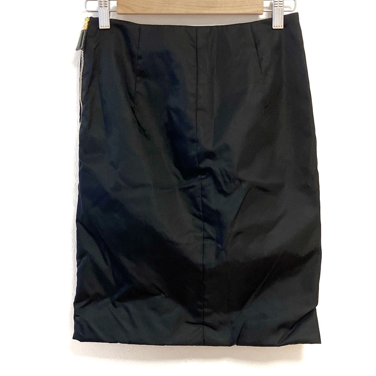 お買い得格安PRADA Re-Nylon ペンシルスカート スカート