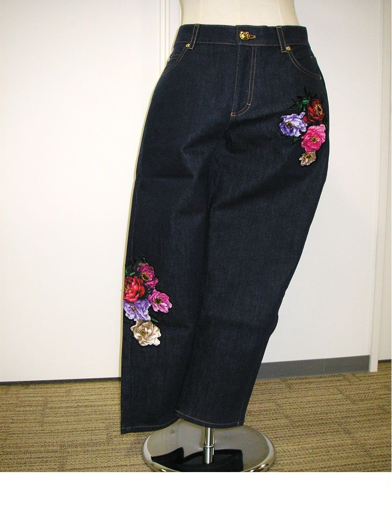 新品】ESCADA（エスカーダ）花柄 デニム ビーズ刺繍 ジーパン ズボン 