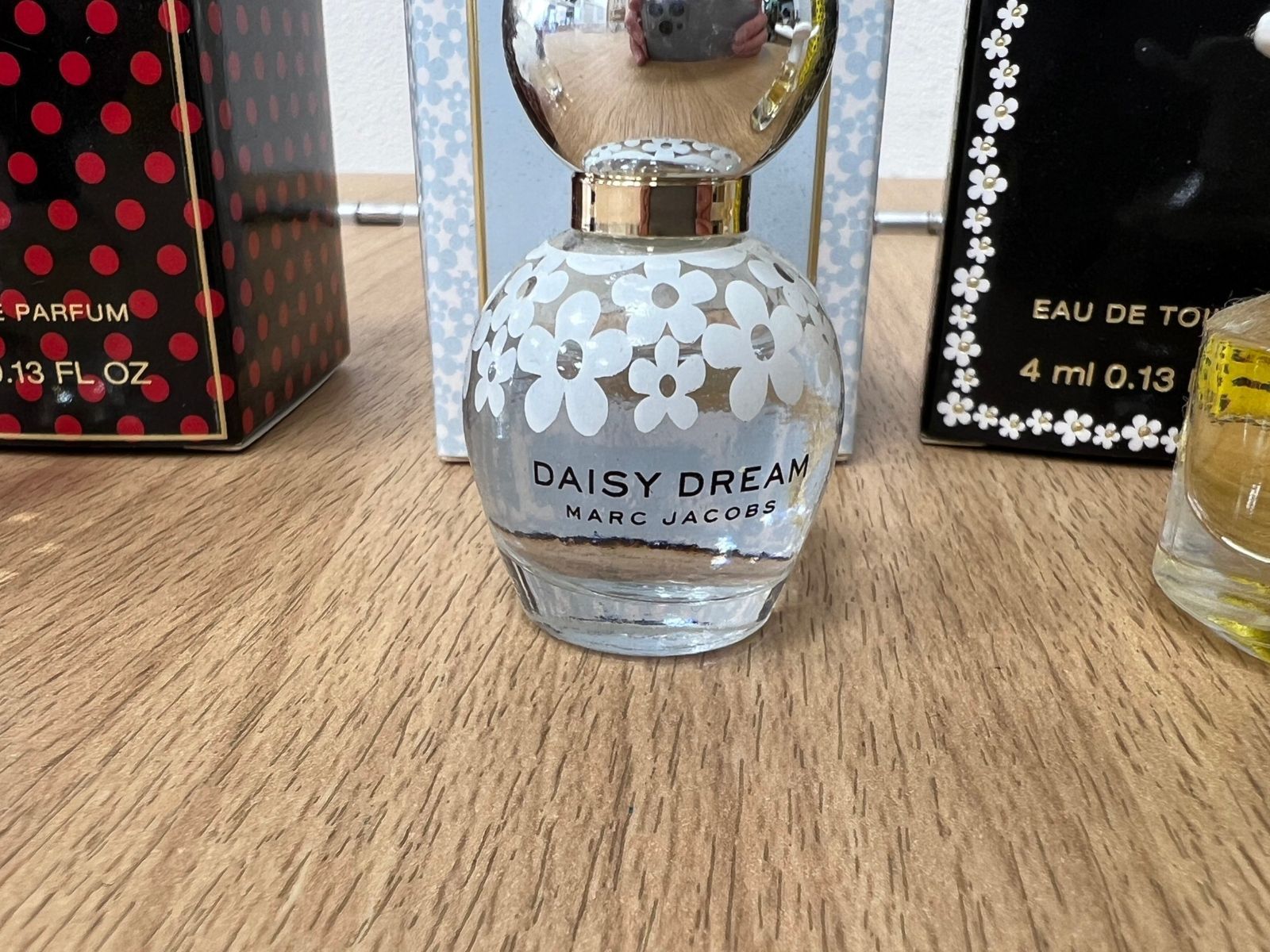 新品未使用マークジェイコブスミニボトル香水セット