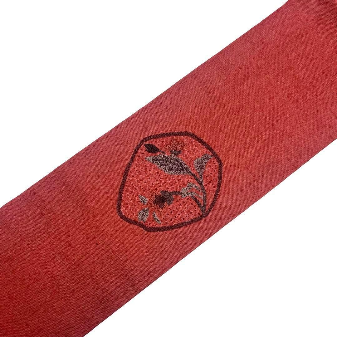 名古屋帯 相良刺繍 汕頭刺繍 抽象花草模様 紬 弁柄色 O-4120 名古屋帯 相良刺繍 汕頭刺繍 抽象花草模様 紬 弁柄色 O-4120