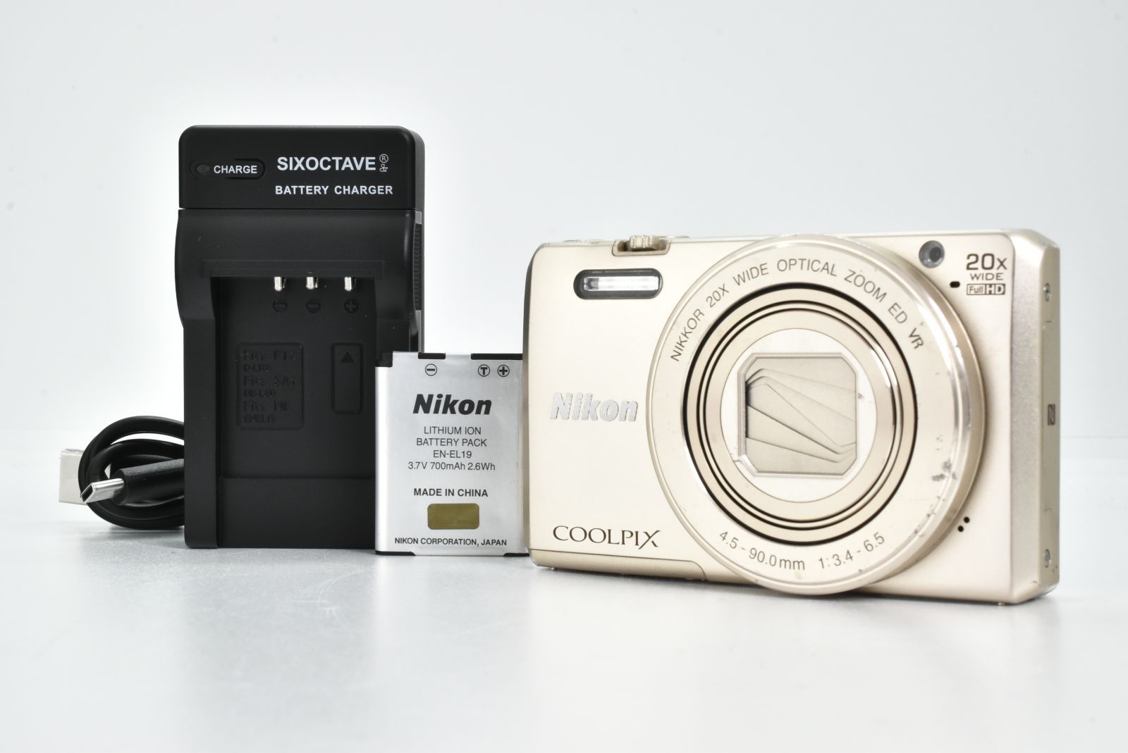 Nikon COOLPIX S7000 16.0MP Gold 20X Optical Zoom ニコン