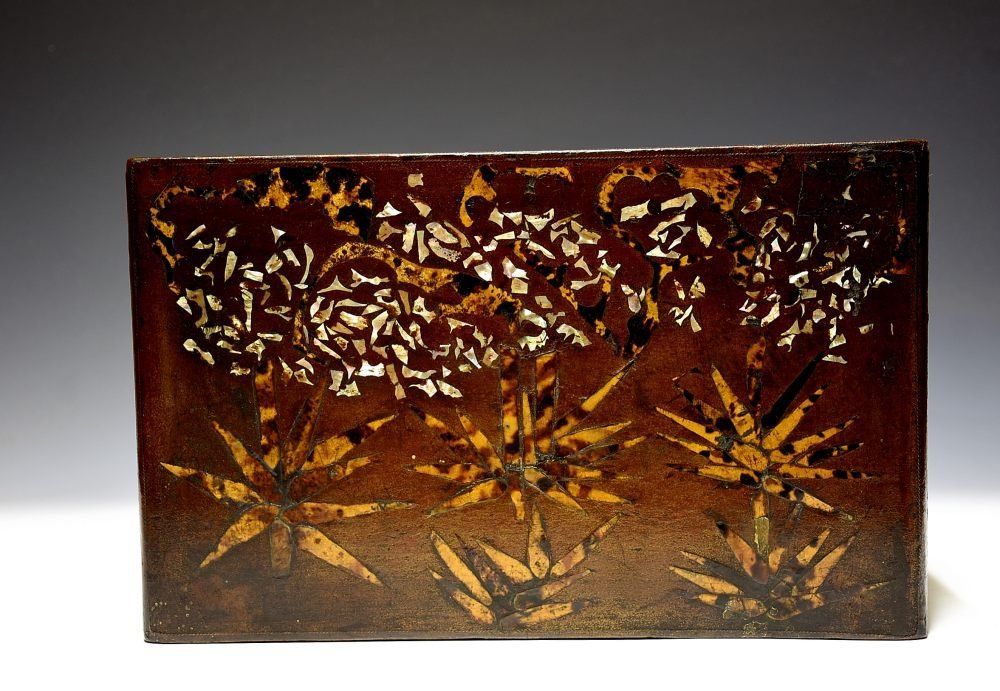 鼈甲螺鈿象嵌朝鮮小棚 李朝期