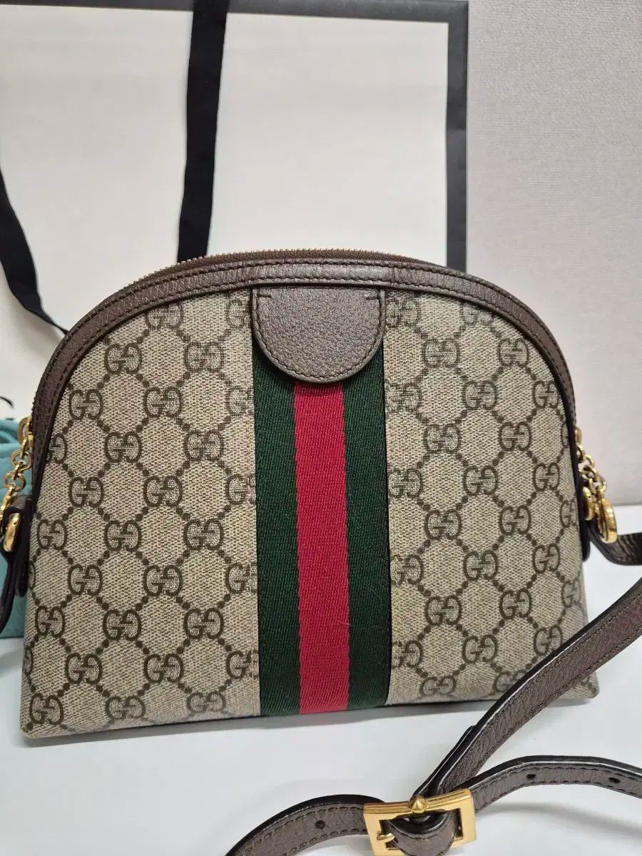 ショルダーバッグ