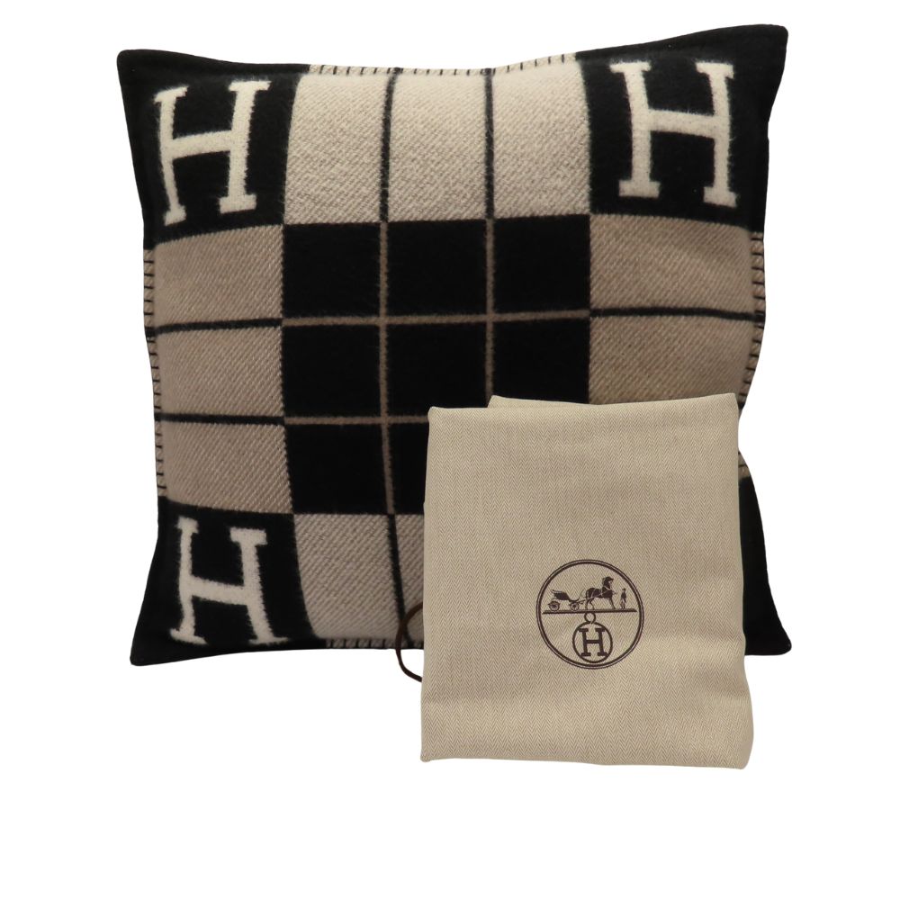 中古】HERMES エルメス クッション 《アヴァロンIII》 PMノワール