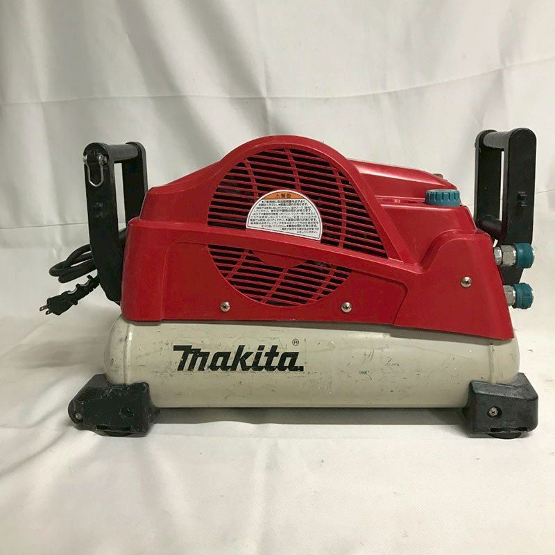 【北見市発】マキタ makita エアコンプレッサー 赤 本体のみ 釘打ち機 ホース エアダスター 建築工具 (D6389syarYM) 北見市発】マキタ makita エアコンプレッサー 赤 本体のみ 釘打ち機