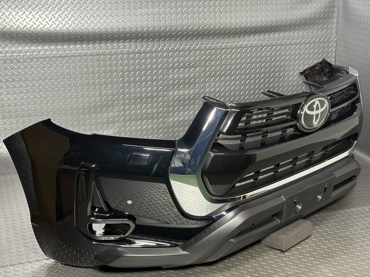 GUN125 ハイラックス後期 純正 フロントバンパー 黒 218 アティチュードブラックマイカ 品番52119-0KJ90 52119-0KK00 25080004